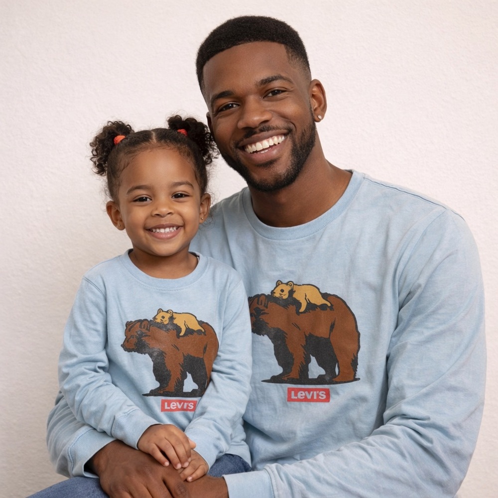 Levi’s Bear Graphic Long Sleeve Tee – Size M